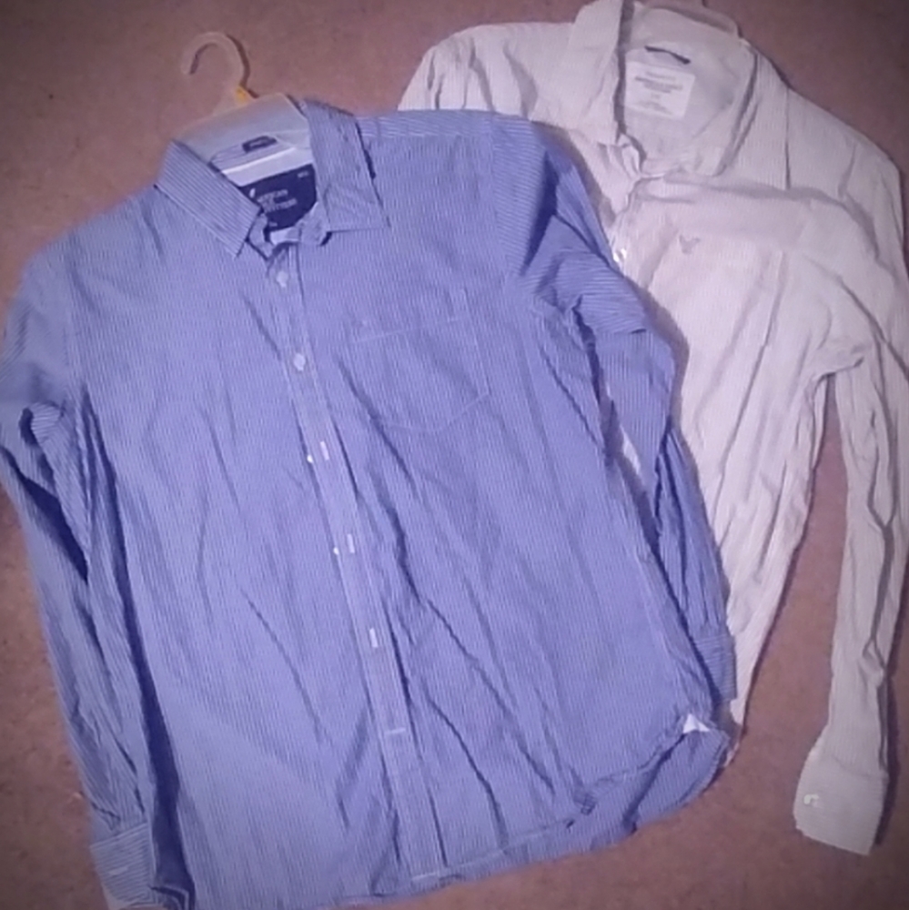 SOLD-🌟American Eagle Lot of 2 Shirts size Large - Picture 1 of 4